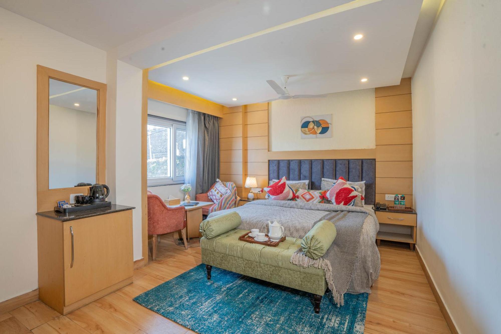Perfectstayz Premium At Mall Road Mussoorie Kültér fotó