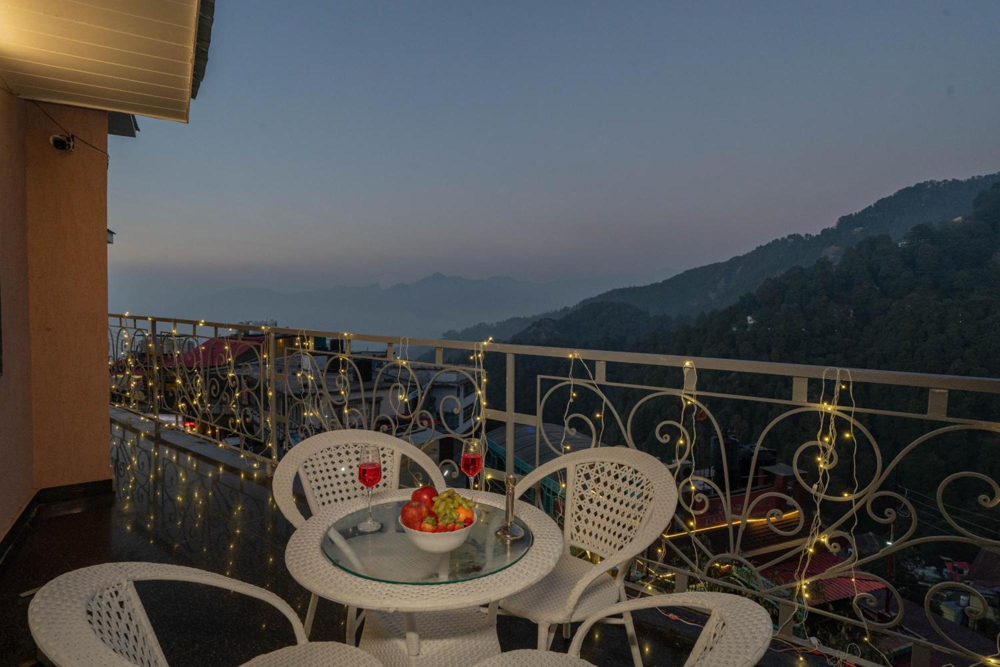 Perfectstayz Premium At Mall Road Mussoorie Kültér fotó