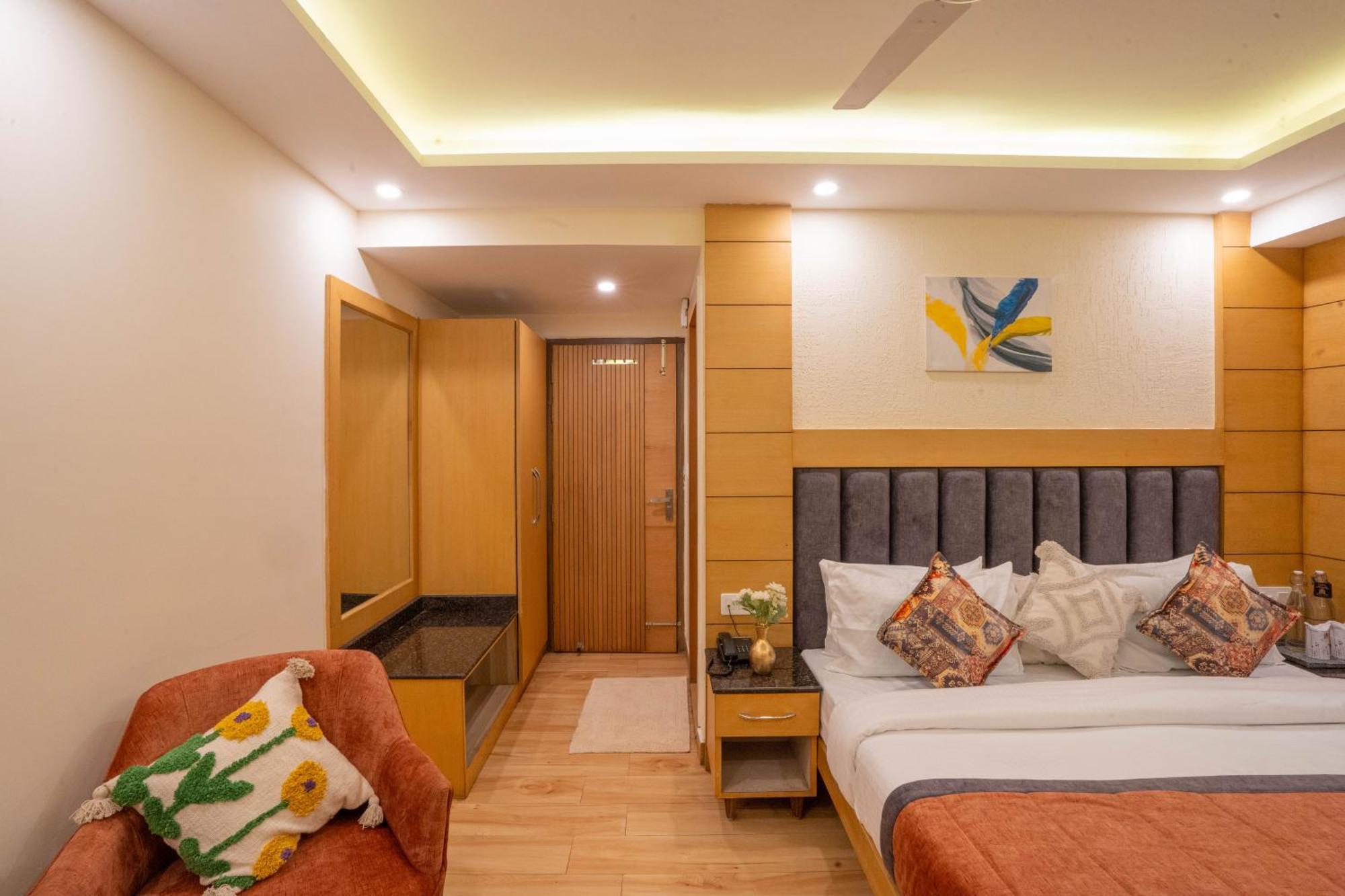 Perfectstayz Premium At Mall Road Mussoorie Kültér fotó