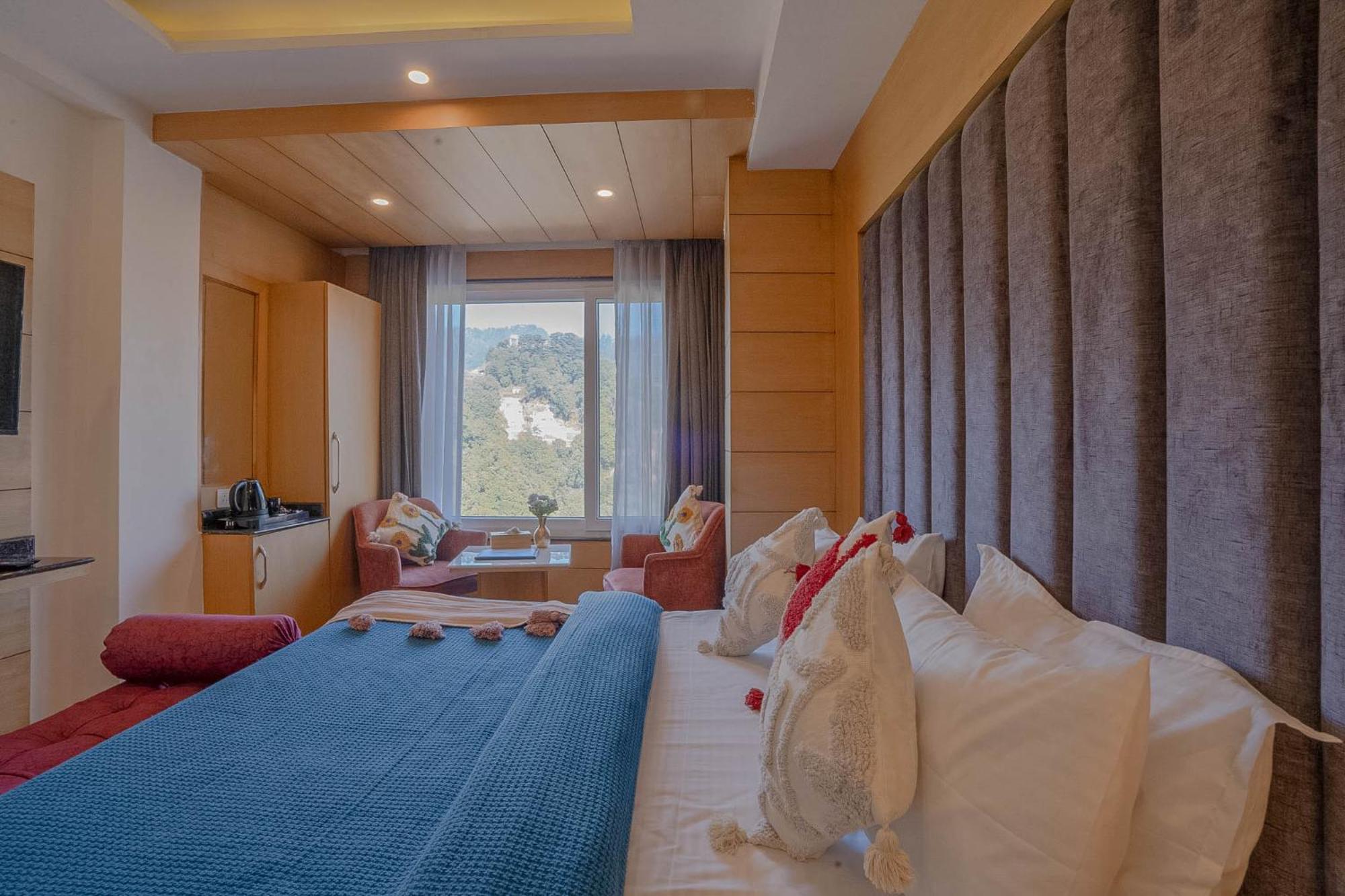 Perfectstayz Premium At Mall Road Mussoorie Kültér fotó