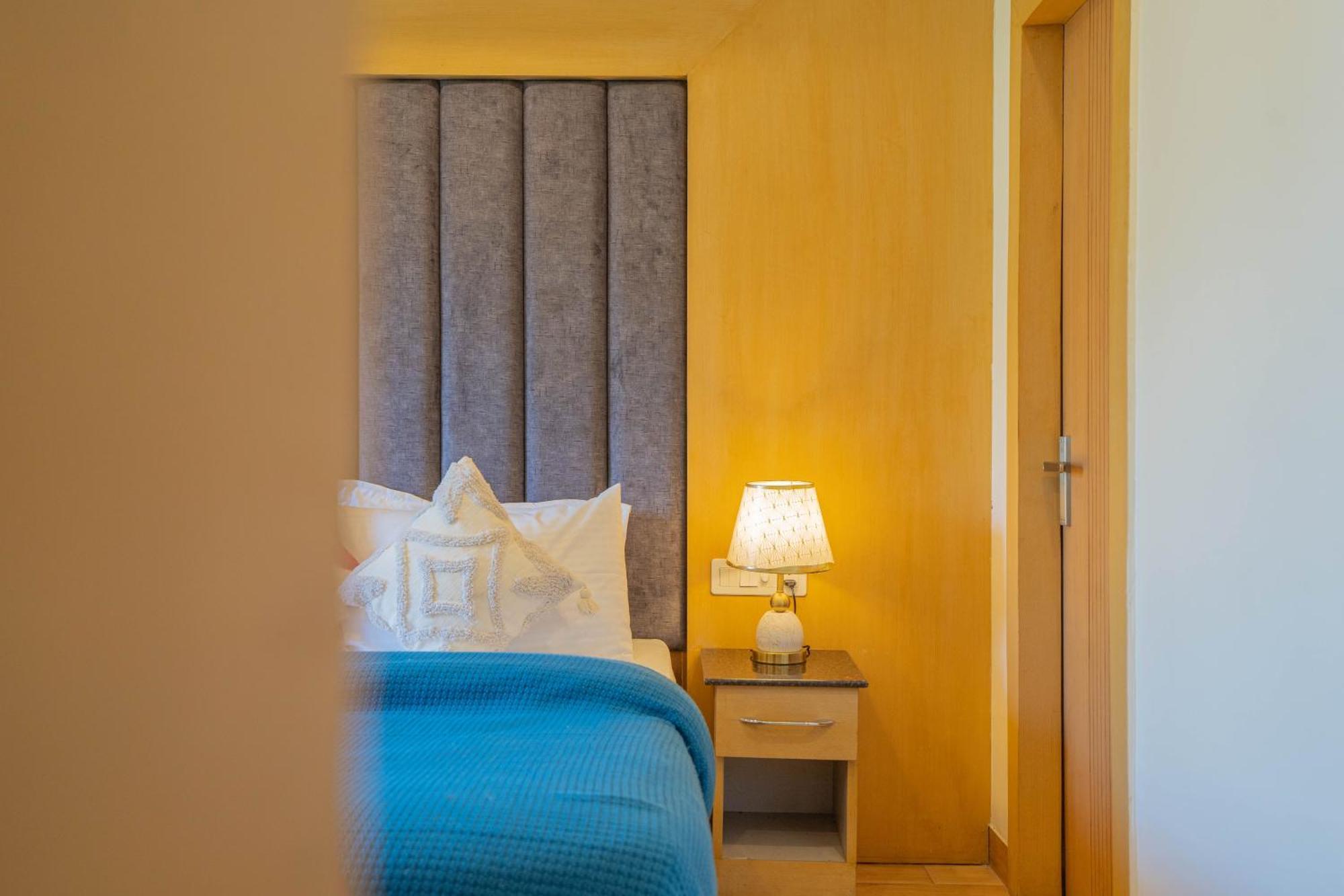 Perfectstayz Premium At Mall Road Mussoorie Kültér fotó
