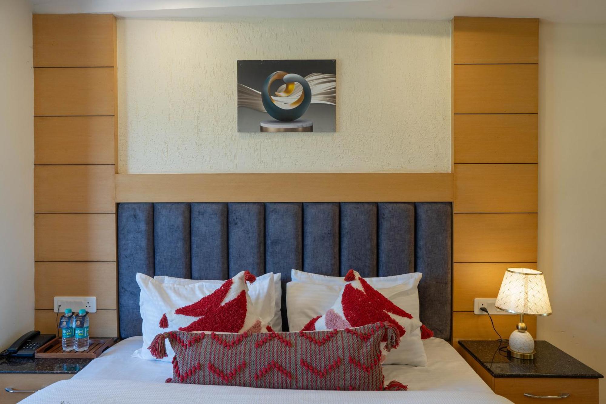 Perfectstayz Premium At Mall Road Mussoorie Kültér fotó